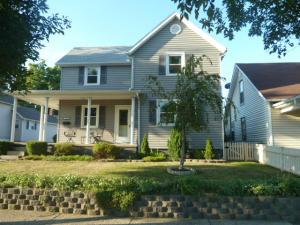 352 E Mill St, Circleville, OH 43113 photo 1