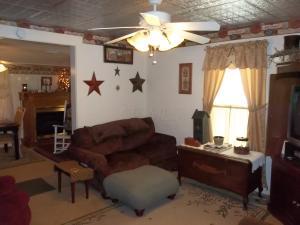 49 N High St, Kingston, OH 45644 photo 10