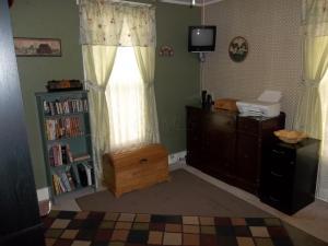 49 N High St, Kingston, OH 45644 photo 15
