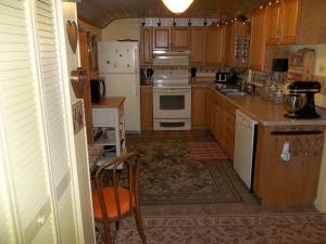 49 N High St, Kingston, OH 45644 photo 14