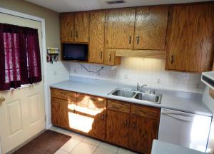 480 Stella Ave, Circleville, OH 43113 photo 7