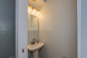570 E Weber Rd, Columbus, OH 43202 photo 9