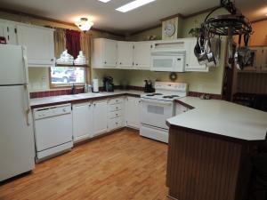 985 Walnut Dr, Logan, OH 43138 photo 8