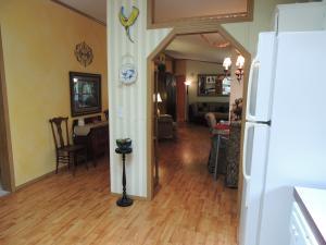 985 Walnut Dr, Logan, OH 43138 photo 10
