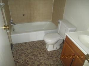 5726 Beechcroft Rd #E, Columbus, OH 43229 photo 9