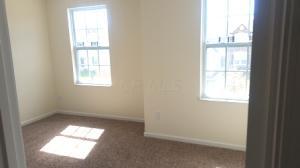 70 Delaware Dr, Delaware, OH 43015 photo 10