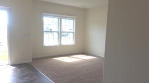70 Delaware Dr, Delaware, OH 43015 photo 2