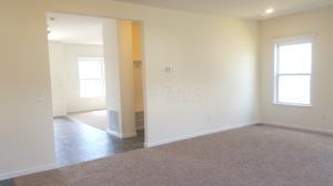 70 Delaware Dr, Delaware, OH 43015 photo 3