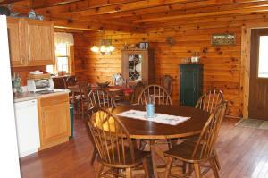 393 Roe Ln, Kingston, OH 45644 photo 5
