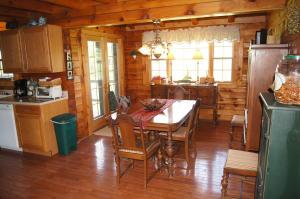393 Roe Ln, Kingston, OH 45644 photo 3