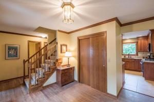 217 Paddock Cir E, Powell, OH 43065 photo 4