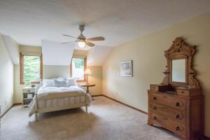 217 Paddock Cir E, Powell, OH 43065 photo 17