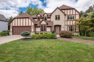 217 Paddock Cir E, Powell, OH 43065 photo 1
