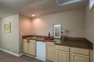 217 Paddock Cir E, Powell, OH 43065 photo 24