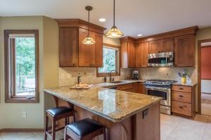 217 Paddock Cir E, Powell, OH 43065 photo 8