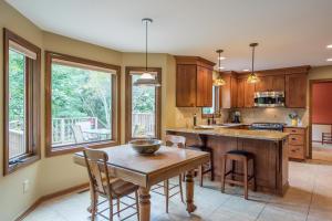 217 Paddock Cir E, Powell, OH 43065 photo 9