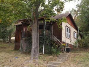 838 N Walnut St, Logan, OH 43138 photo 1