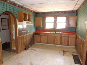 838 N Walnut St, Logan, OH 43138 photo 4