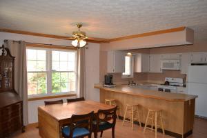 252 E Moler St, Columbus, OH 43207 photo 2