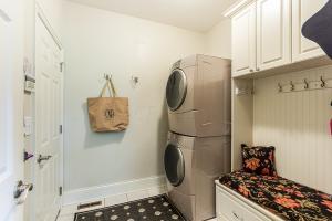 393 Ashmoore Cir E, Powell, OH 43065 photo 13