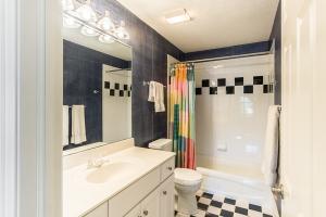 393 Ashmoore Cir E, Powell, OH 43065 photo 23
