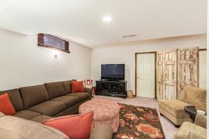393 Ashmoore Cir E, Powell, OH 43065 photo 25