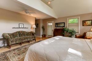 370 Walhalla Rd, Columbus, OH 43202 photo 22