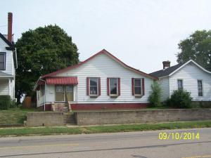 338 E Main St, Circleville, OH 43113 photo 1