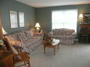 384 Cobblestone Dr, Delaware, OH 43015 photo 4