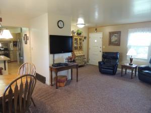 28512 Chieftain Dr, Logan, OH 43138 photo 11