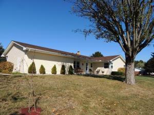 28512 Chieftain Dr, Logan, OH 43138 photo 3