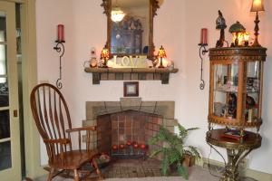 501 E High St, Ashley, OH 43003 photo 6