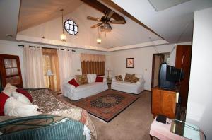 2102 Ormond Ave, Columbus, OH 43224 photo 4