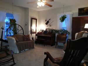 502 E Water St, Prospect, OH 43342 photo 1
