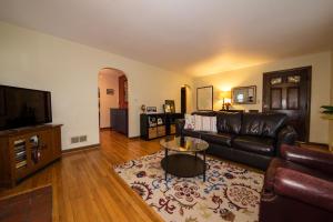 187 E Jeffrey Pl, Columbus, OH 43214 photo 4