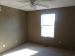 49 Brenton Dr, Ashville, OH 43103 photo 8