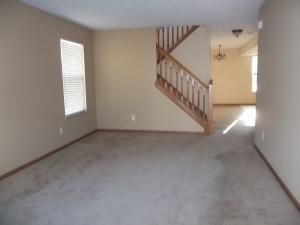 2589 Augustwood Dr, Columbus, OH 43207 photo 9