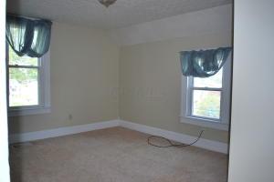 439 John St, Circleville, OH 43113 photo 10