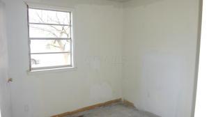 1527 Wilton Dr, Columbus, OH 43227 photo 4