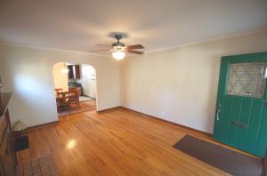 425 E Como Ave, Columbus, OH 43202 photo 4