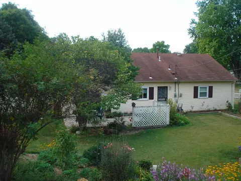 1958 Marinette Dr, Springfield, OH 45503 photo 6