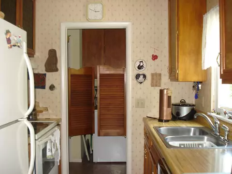 1958 Marinette Dr, Springfield, OH 45503 photo 12