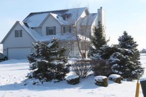 1258 Case Rd, Delaware, OH 43015 photo 1