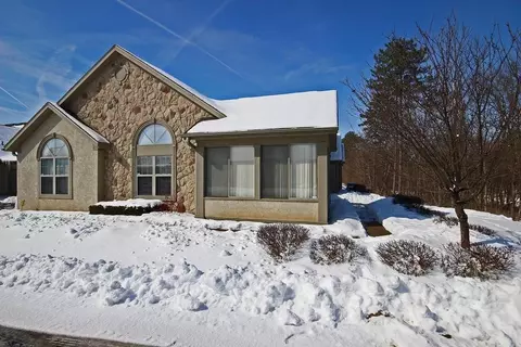 196 Stonebend Dr, Powell, OH 43065 photo 2