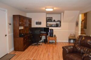 671 E Crest Dr, Heath, OH 43056 photo 9