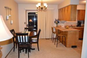 671 E Crest Dr, Heath, OH 43056 photo 4