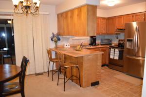 671 E Crest Dr, Heath, OH 43056 photo 6