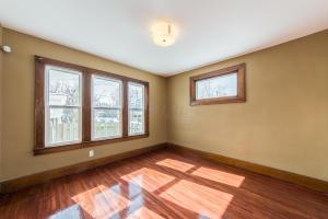 65 E Markison Ave, Columbus, OH 43207 photo 2