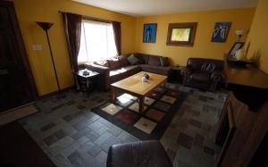 210 E Beaumont Rd, Columbus, OH 43214 photo 5