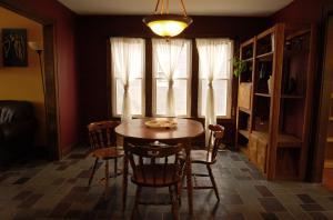 210 E Beaumont Rd, Columbus, OH 43214 photo 7